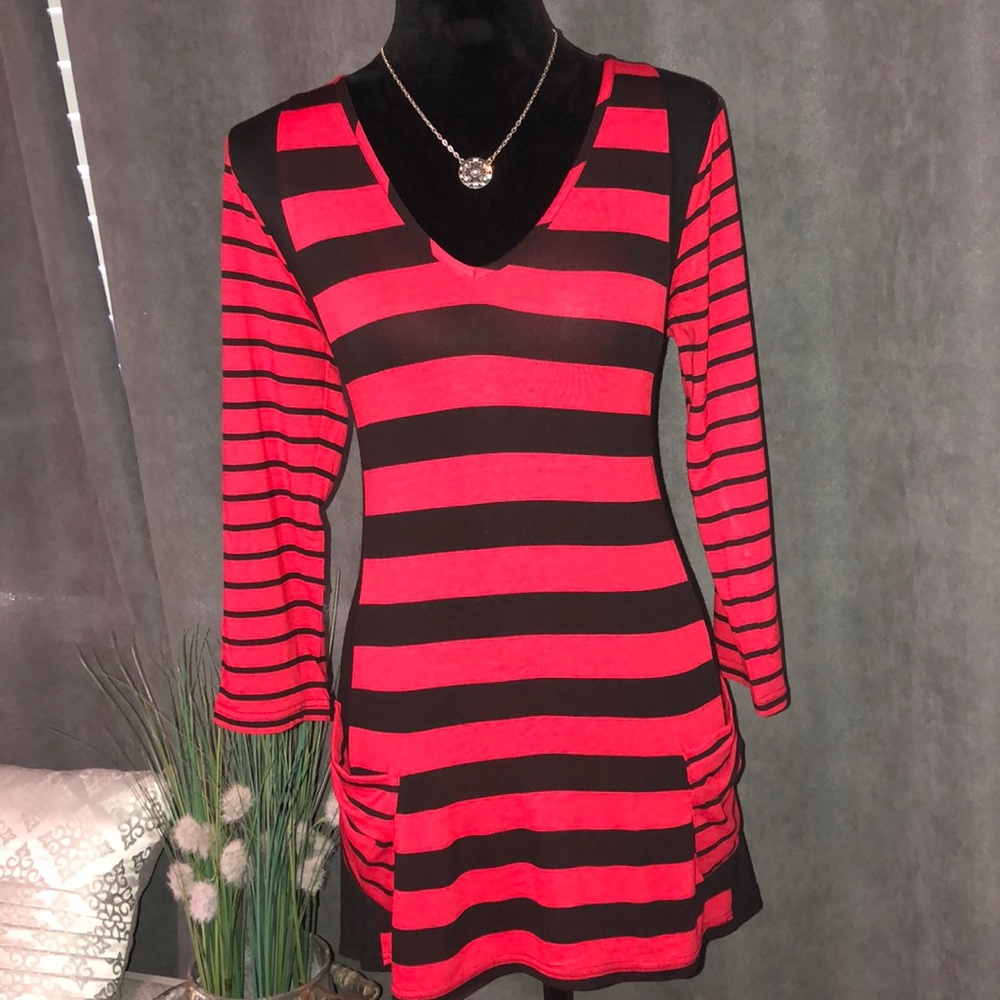 Premise Med, red and black Midi Dress